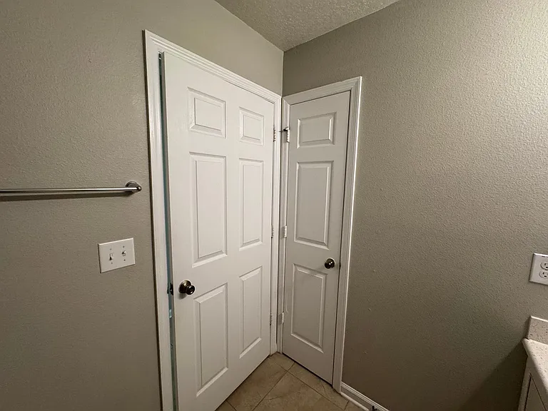 604 Champion Ridge Dr — Photo 15