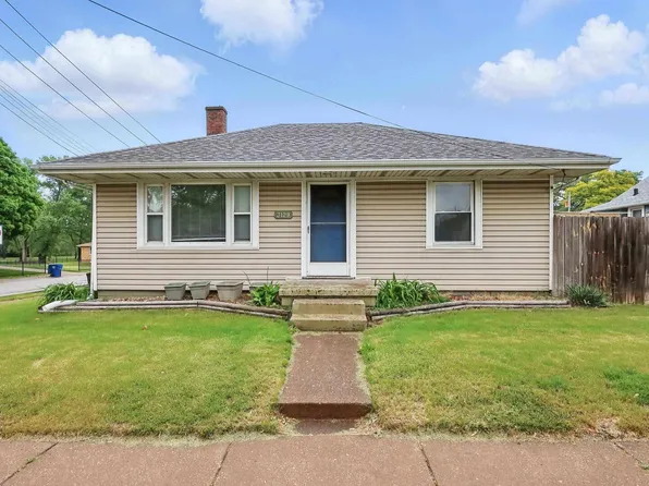 3129 Harrison St, Davenport, IA 52803