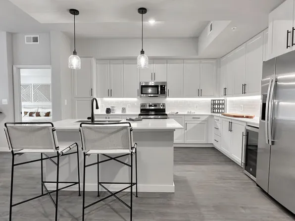 Legacy Cool Springs Apartments