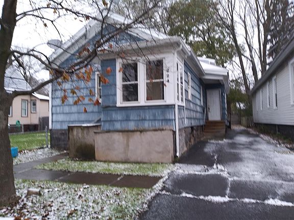 2nd image of 224 Hier Ave APT 1