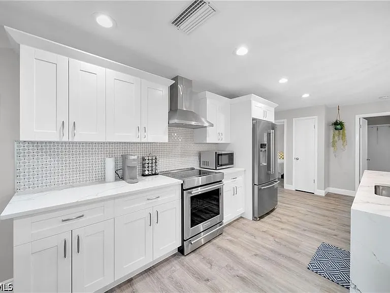 1138 Lucerne Ave #1 — Photo 18