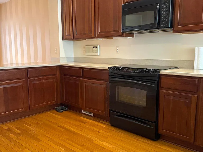 37572 Newburgh Park Cir #33 — Photo 9