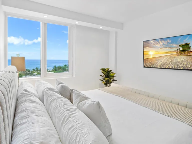 2301 Collins Ave #641 — Photo 17