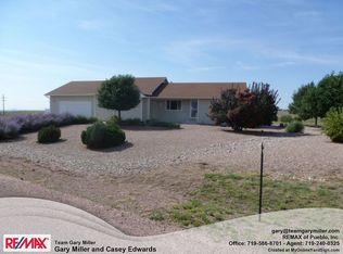 596 E Woodleaf Dr, Pueblo West, CO 81007
