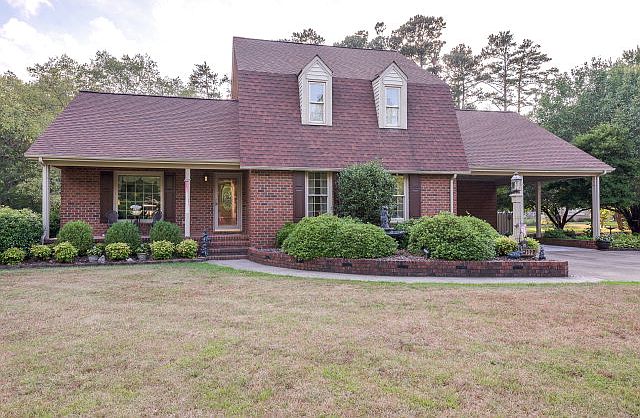 1st image of 102 Sunshine Ct