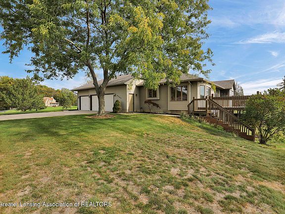 3rd image of 9905 Oak Island Dr
