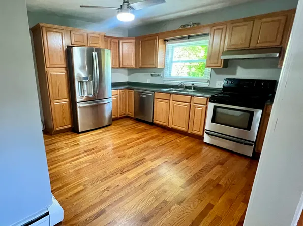 79 1/2 W Britannia St #F, Taunton, MA 02780