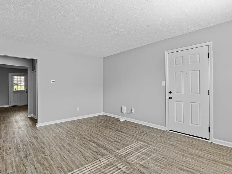 Mt. Tabor Apartments — Photo 6