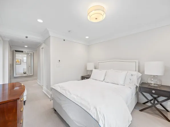 140 East 63rd Street image 13 of 22