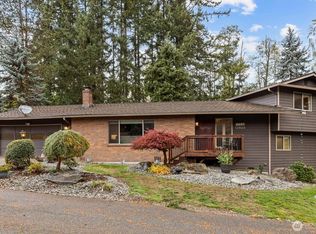 13922 Manor Way, Lynnwood, WA 98087