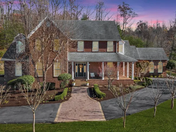 1200 Terrace Dr, Salem, VA 24153