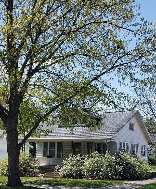 405 S 22nd Pl photo 1
