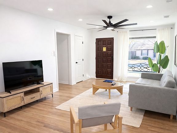 4th image of 1009 Noble Ave