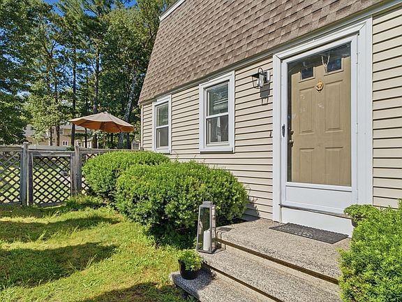 2nd image of 34 Maple Rd