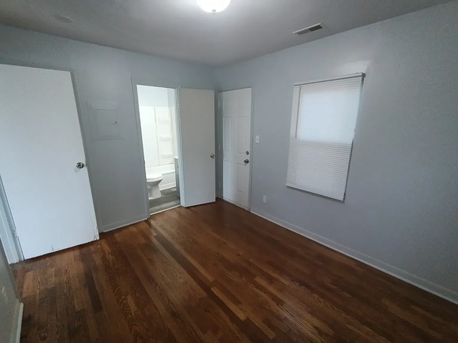 10720 E 19th St S — Photo 3