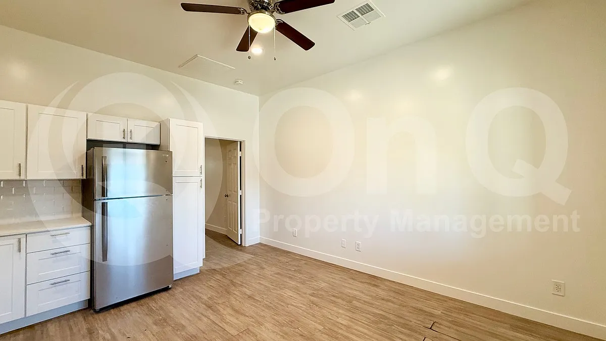 1 bed, 1.0 bath, 475 sqft, $999 — Photo 4