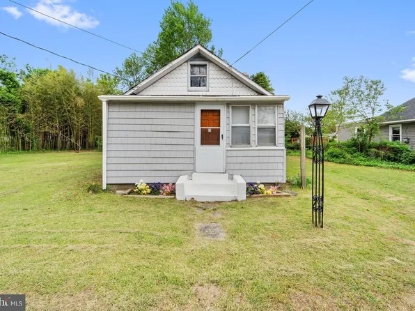 32 E Pacific Ave, Villas, NJ 08251