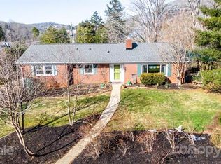 24 Allesarn Rd, Asheville, NC 28804