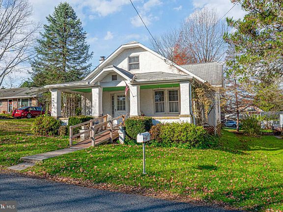 3rd image of 617 Kline Ave