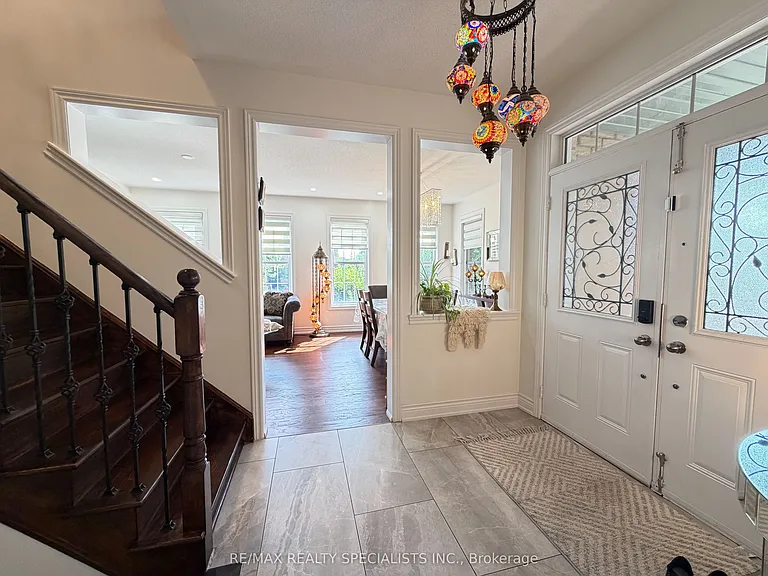 214 McCready Dr — Photo 8
