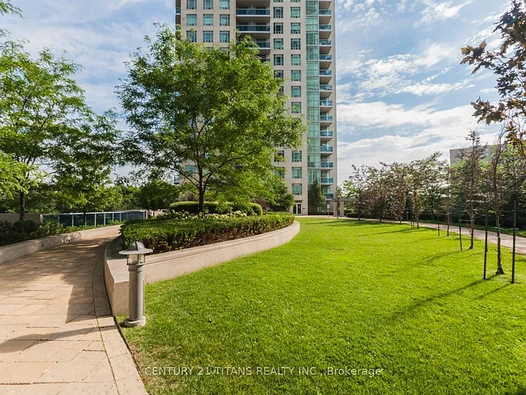 70 Absolute Ave #402 — Photo 4