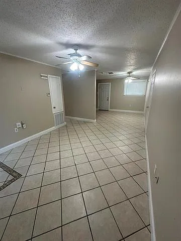 1226 Kenny Dr — Photo 3