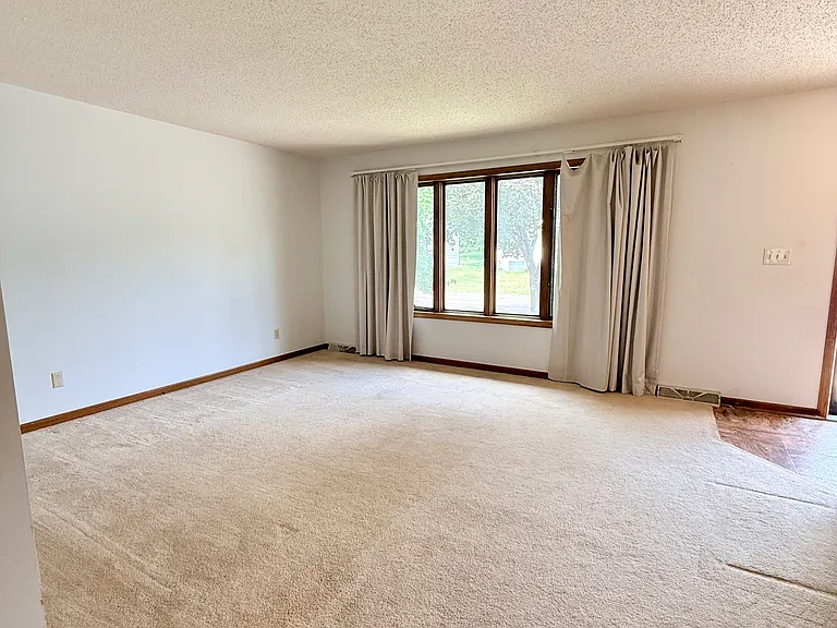 7378 146th Way W — Photo 2