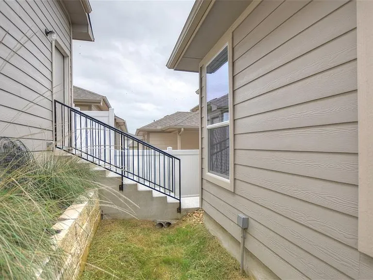 517 Katmai Cir — Photo 22