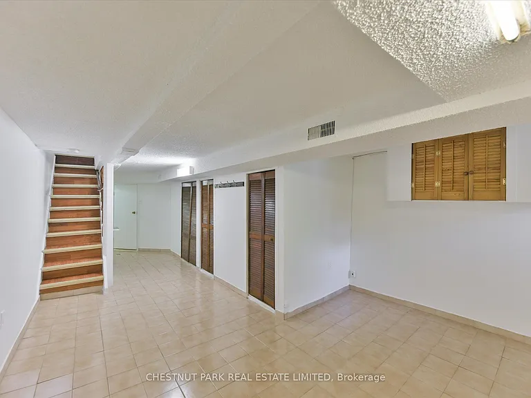 13 Silver Ave #MAIN BSMT — Photo 11