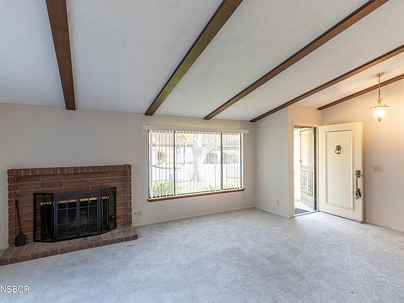 3rd image of 3954 Mesa Circle Dr #A