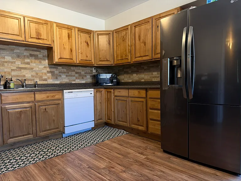 1054 N 500 W — Photo 9