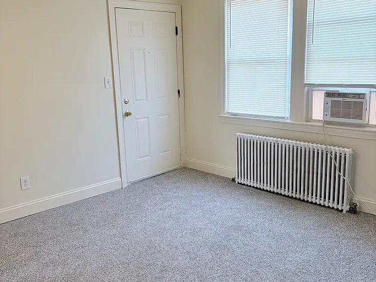 439 Orange St SE — Photo 12