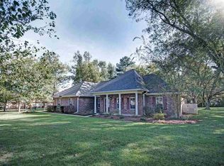119 Madison Pl, Magee, MS 39111