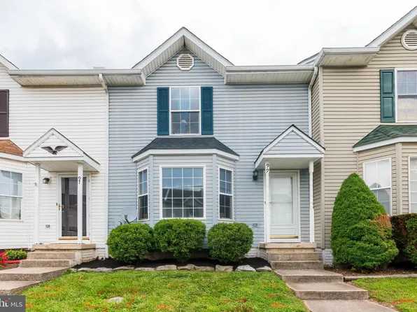 99 Stadium Cir, Inwood, WV 25428