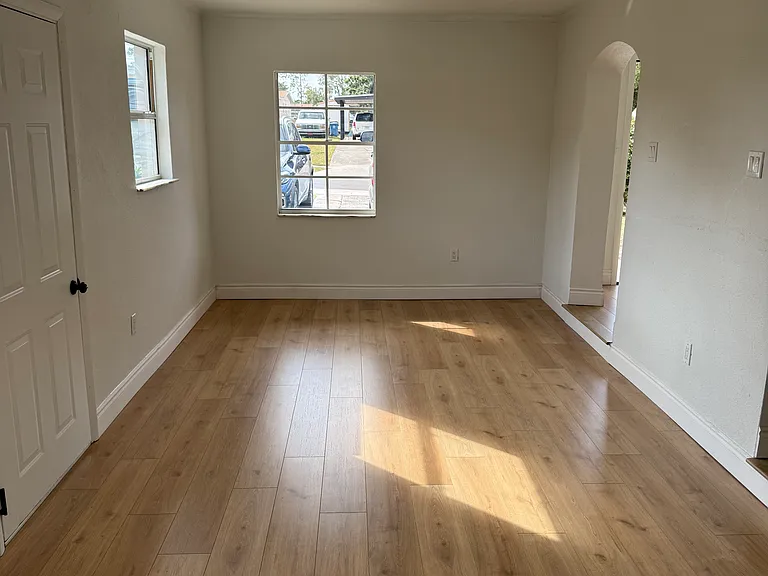 701 N 4th St — Photo 14