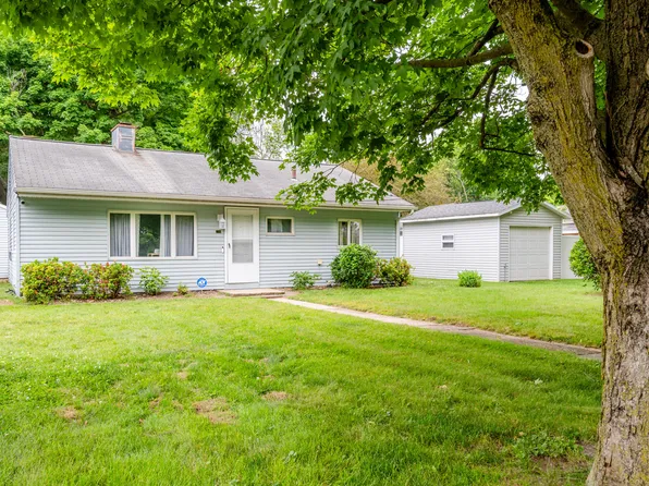 2310 Virginia Rd, Benton Harbor, MI 49022