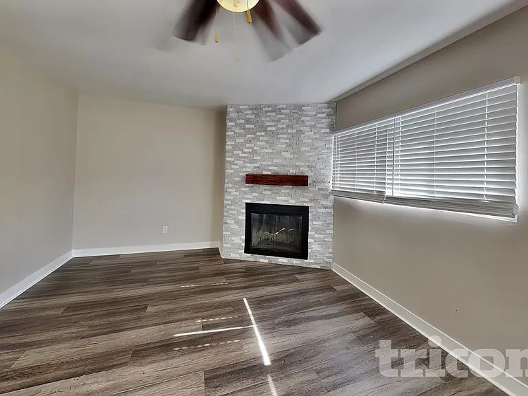 15202 Highland Ave — Photo 4
