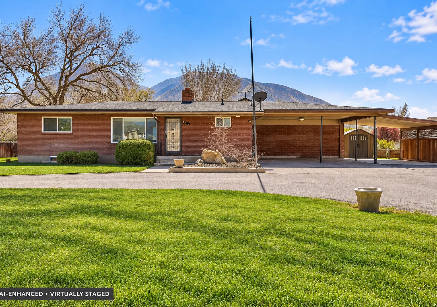2710 E Canyon Road — Photo 1