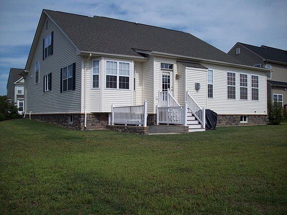 2nd image of 41615 Ferber Ct