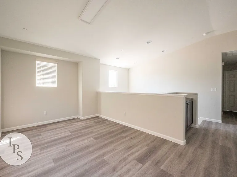 3611 Lansing Ave — Photo 18