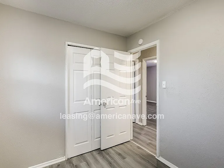 873729_012_wm_-_bedroom_13402576.jpg