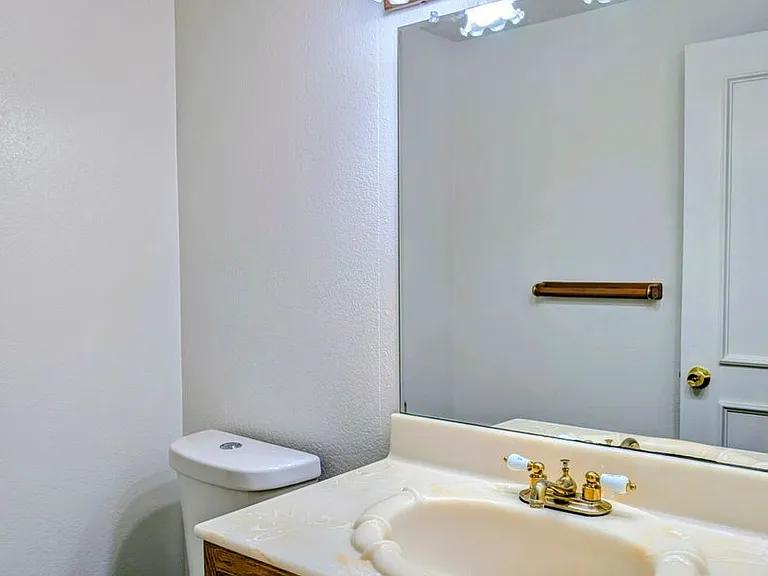 5517 E Edgemar Ave — Photo 17