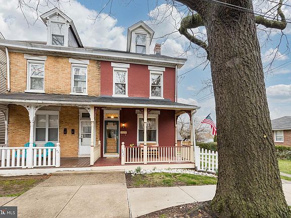 2nd image of 143 Washington Ave