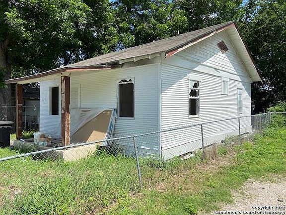 2nd image of 527 Wilcox Ave