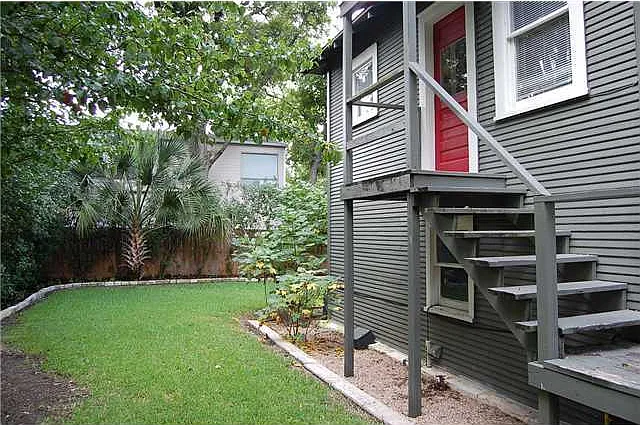 4505 Avenue H #B — Photo 9