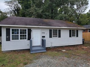 1726 Willow Rd, Greensboro, NC 27401