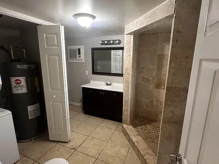 6715 Mott Ave — Photo 12