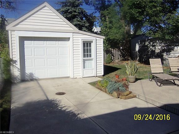 3rd image of 10901 Wadsworth Ave