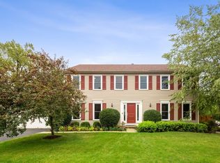 33897 Treeline Ct, Grayslake, IL 60030