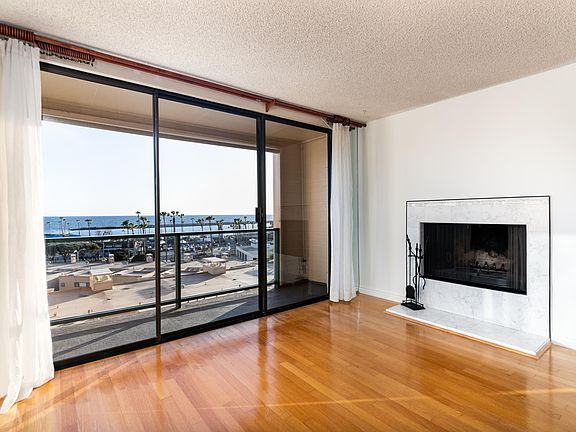 2nd image of 120 The Vlg Unit 304